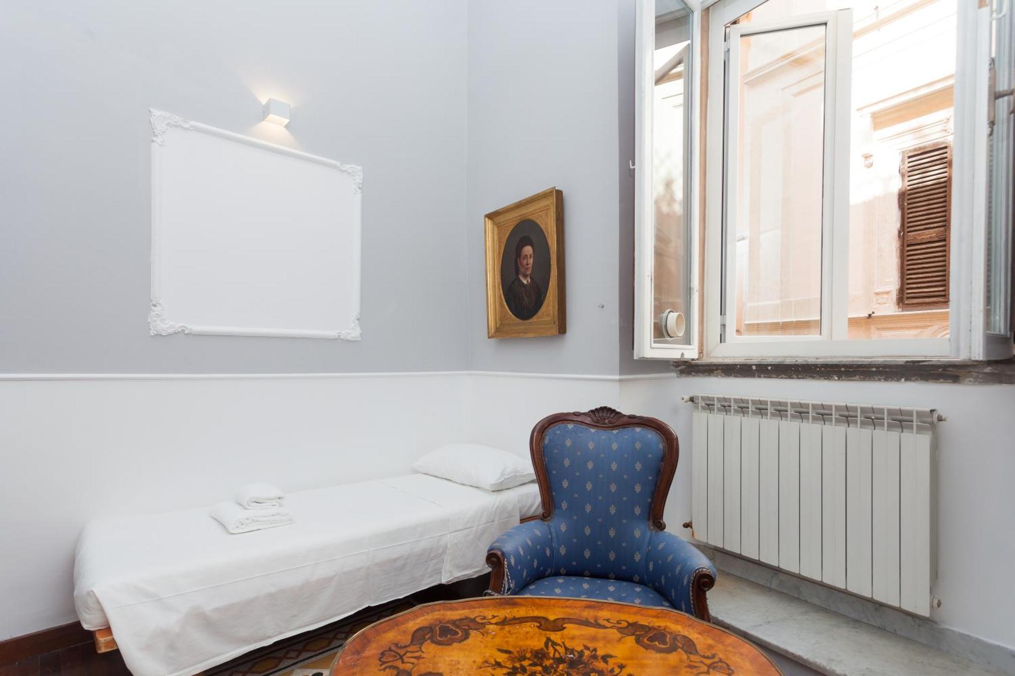 Palazzo Del Duca Piazza Navona Guest House Rome Exterior photo
